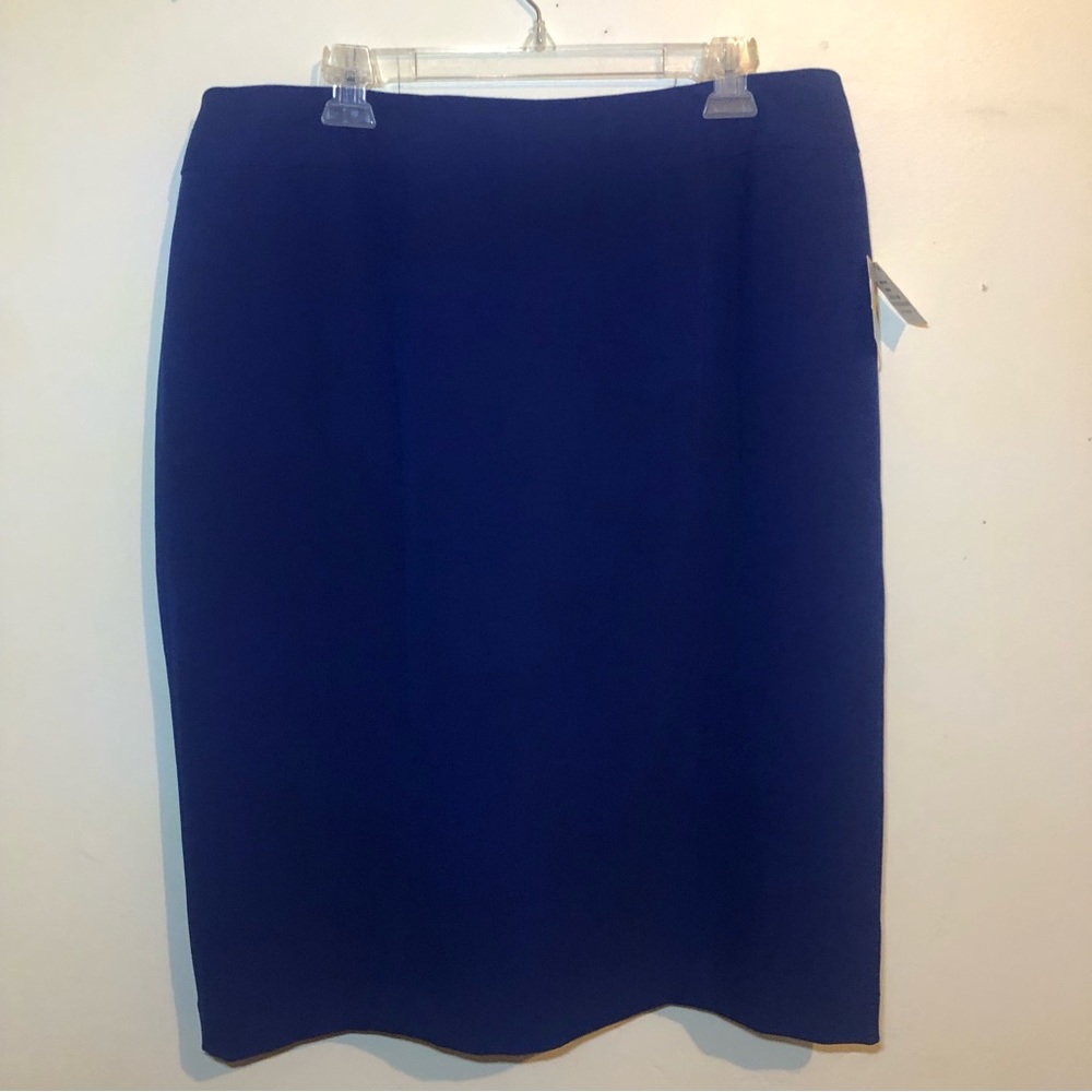 Kasper Royal Blue Knee Length Skirt, size 14W.